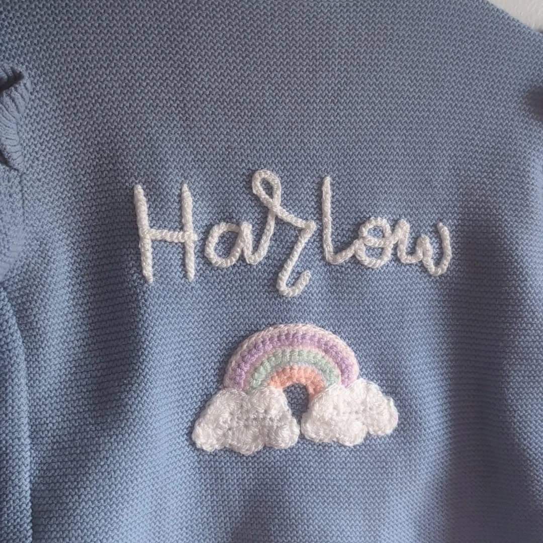 Instagram post: ☁️🌈 Harlow 🌈☁️

Knit Details 
🪡 Blue Knit 
🧶 W...